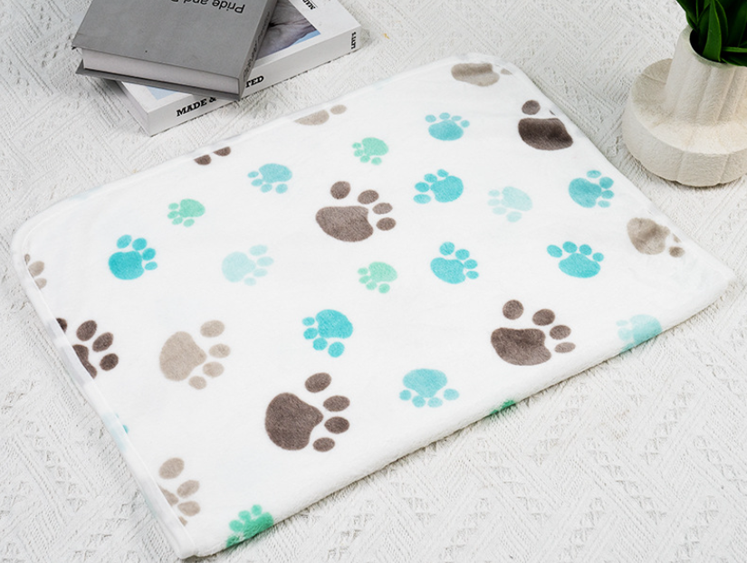 Cat and Dog Blankets Soft Warm Fleece Flannel Pet Blanket