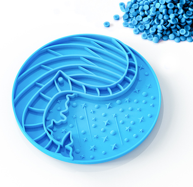 Custom Color Food Grade Silicone Pet Dog Slow Feeder Dog Lick Mat Bowl
