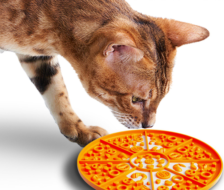 Custom Color Logo Round Pizza Silicone Dog Lick Mat Pet Slow Feeder Bowl 