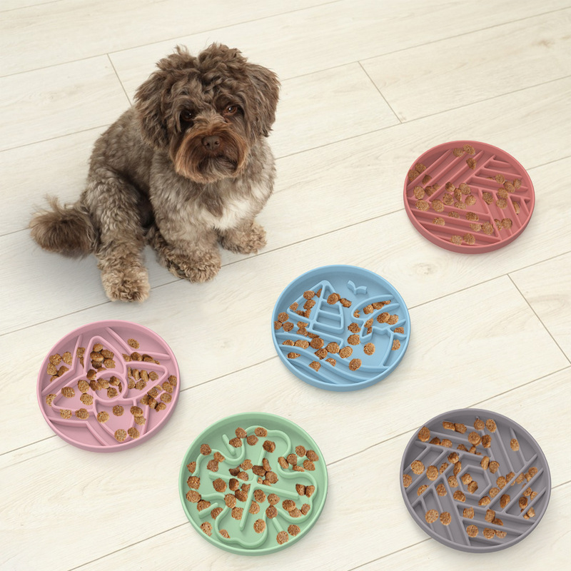 Puzzle Slow Feeding Dog Bowls Pet Slow Feeder Custom Water Food Mixing Silicone Dog Bowl
