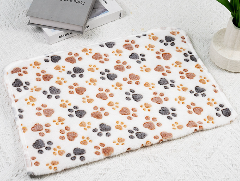 Cat and Dog Blankets Soft Warm Fleece Flannel Pet Blanket
