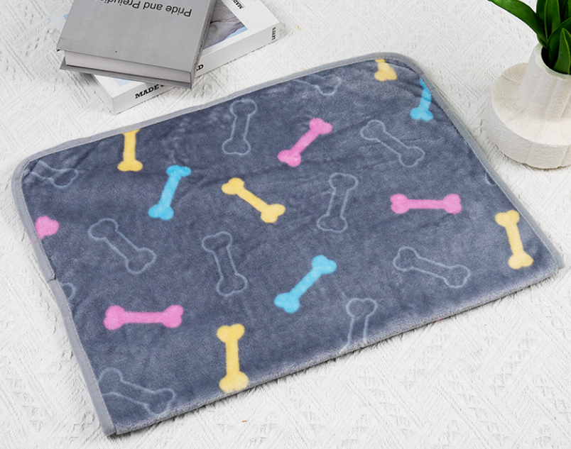 Cat and Dog Blankets Soft Warm Fleece Flannel Pet Blanket
